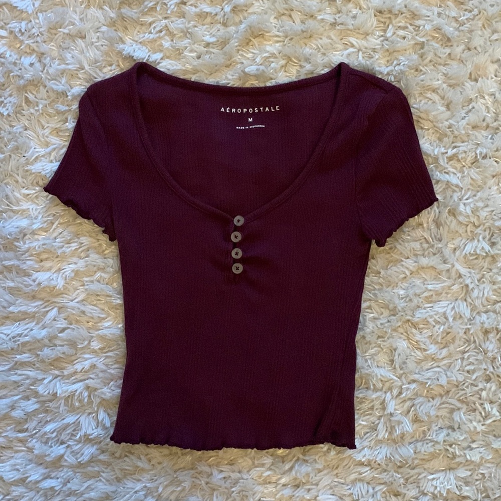 Maroon medium american eagle top